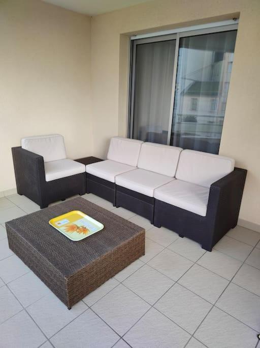 Appartement 2 Pieces Avec Une Grande Terrasse, 3 Etoiles, Wifi, Box Pour Vehicule Et Velos Ле-Сабль-д'Олонн Екстер'єр фото