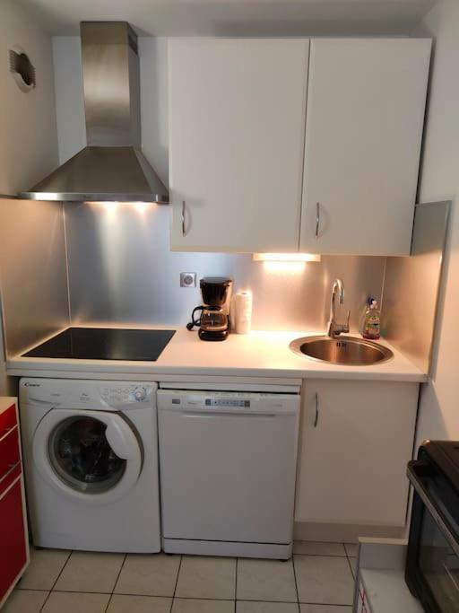 Appartement 2 Pieces Avec Une Grande Terrasse, 3 Etoiles, Wifi, Box Pour Vehicule Et Velos Ле-Сабль-д'Олонн Екстер'єр фото