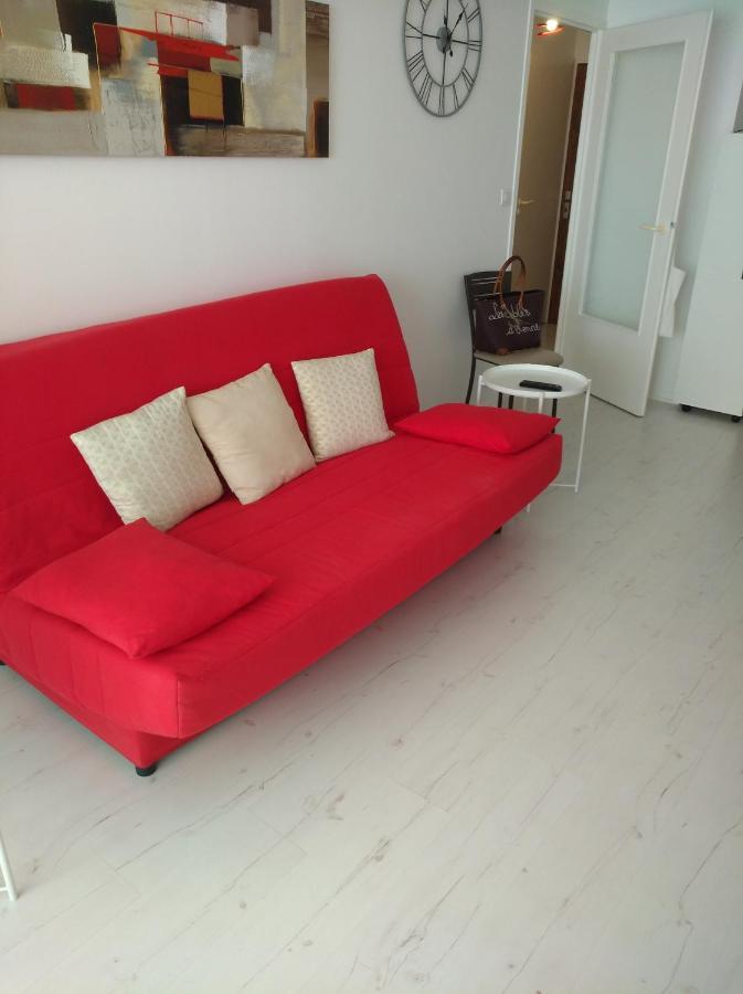 Appartement 2 Pieces Avec Une Grande Terrasse, 3 Etoiles, Wifi, Box Pour Vehicule Et Velos Ле-Сабль-д'Олонн Екстер'єр фото