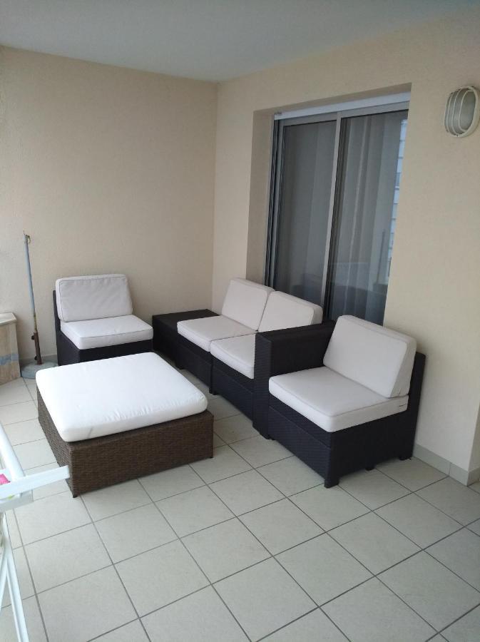 Appartement 2 Pieces Avec Une Grande Terrasse, 3 Etoiles, Wifi, Box Pour Vehicule Et Velos Ле-Сабль-д'Олонн Екстер'єр фото