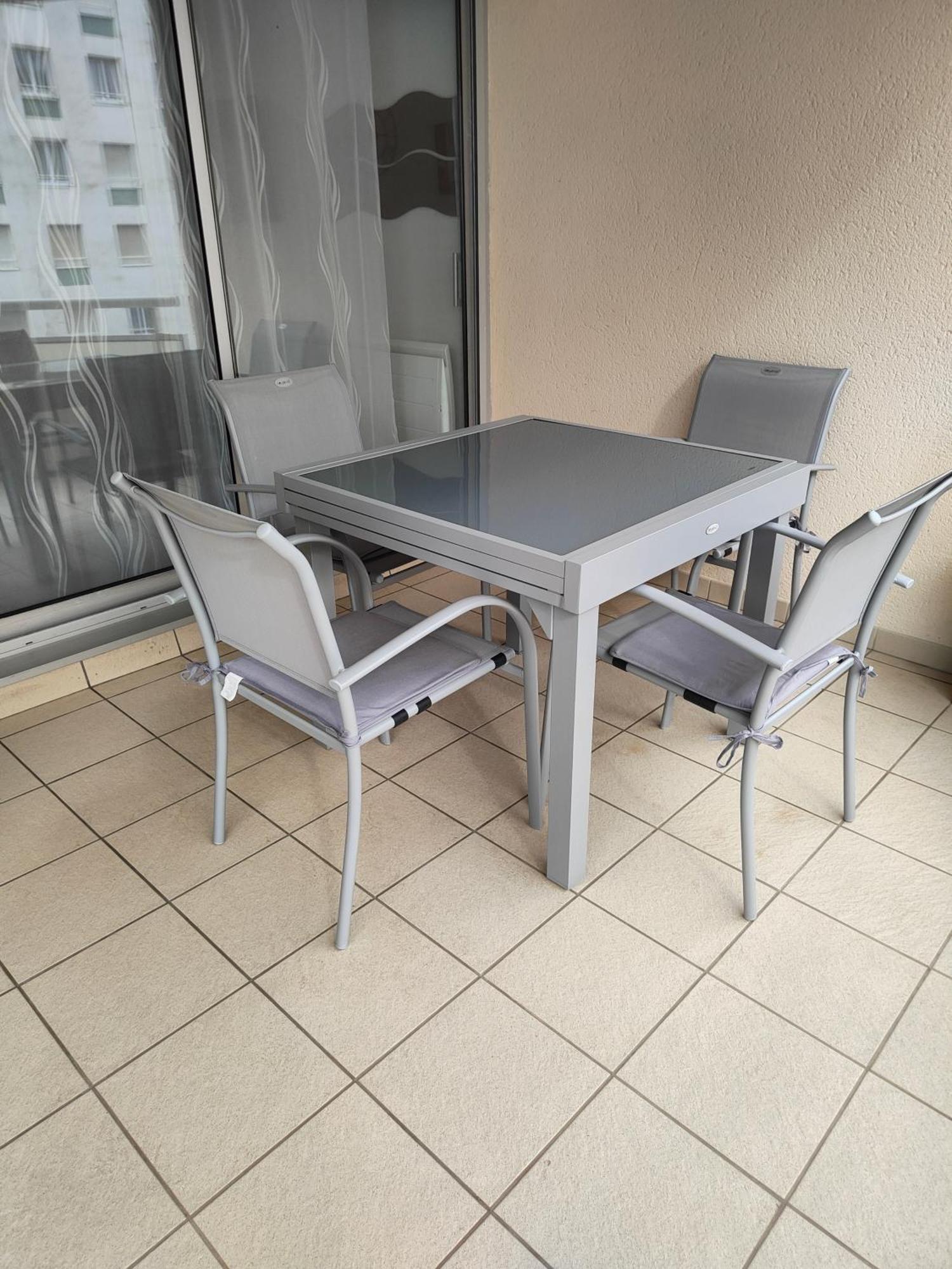 Appartement 2 Pieces Avec Une Grande Terrasse, 3 Etoiles, Wifi, Box Pour Vehicule Et Velos Ле-Сабль-д'Олонн Екстер'єр фото