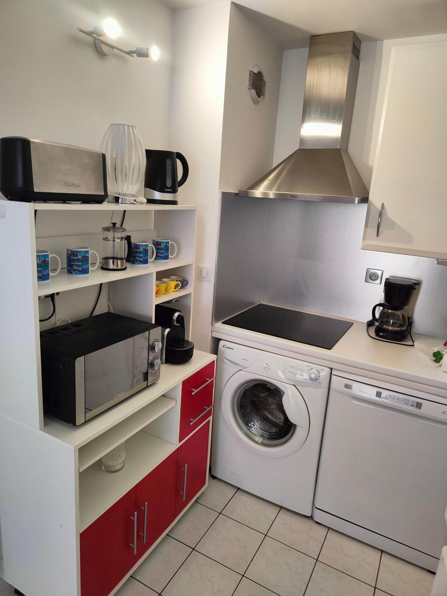 Appartement 2 Pieces Avec Une Grande Terrasse, 3 Etoiles, Wifi, Box Pour Vehicule Et Velos Ле-Сабль-д'Олонн Екстер'єр фото