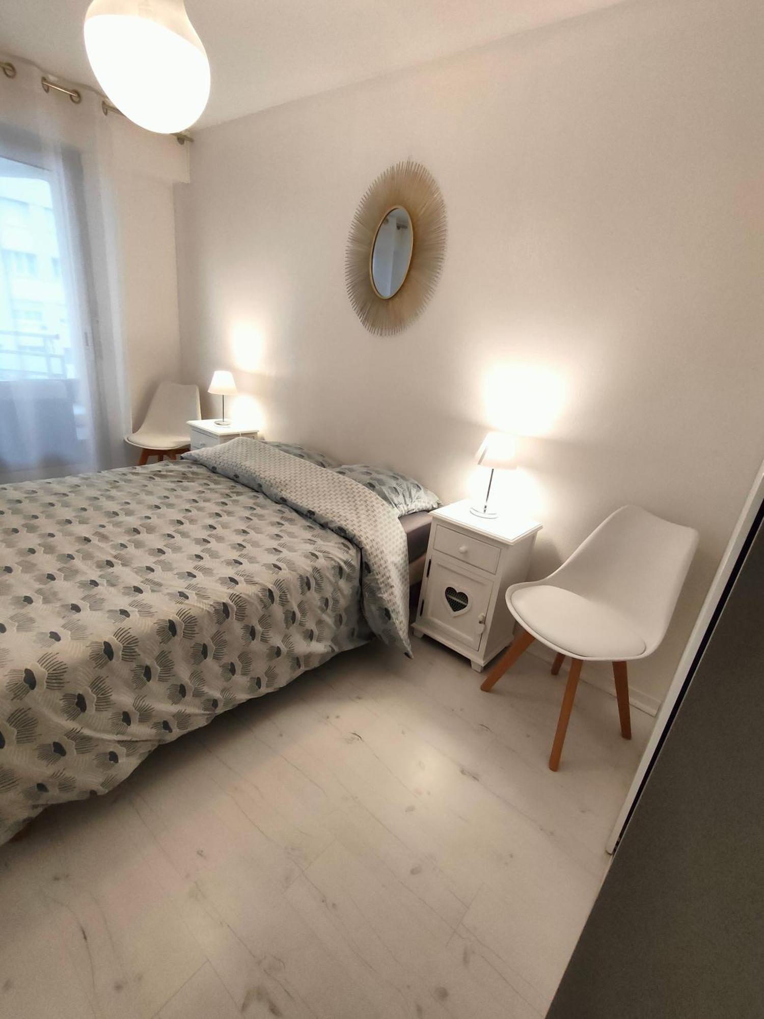 Appartement 2 Pieces Avec Une Grande Terrasse, 3 Etoiles, Wifi, Box Pour Vehicule Et Velos Ле-Сабль-д'Олонн Екстер'єр фото